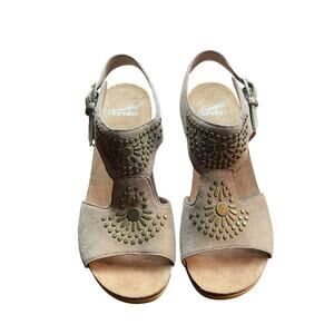 NEW DANSKO Deandra Women's Size 36/US 6-6.5 Taupe Shimmer Leather Studded Heels